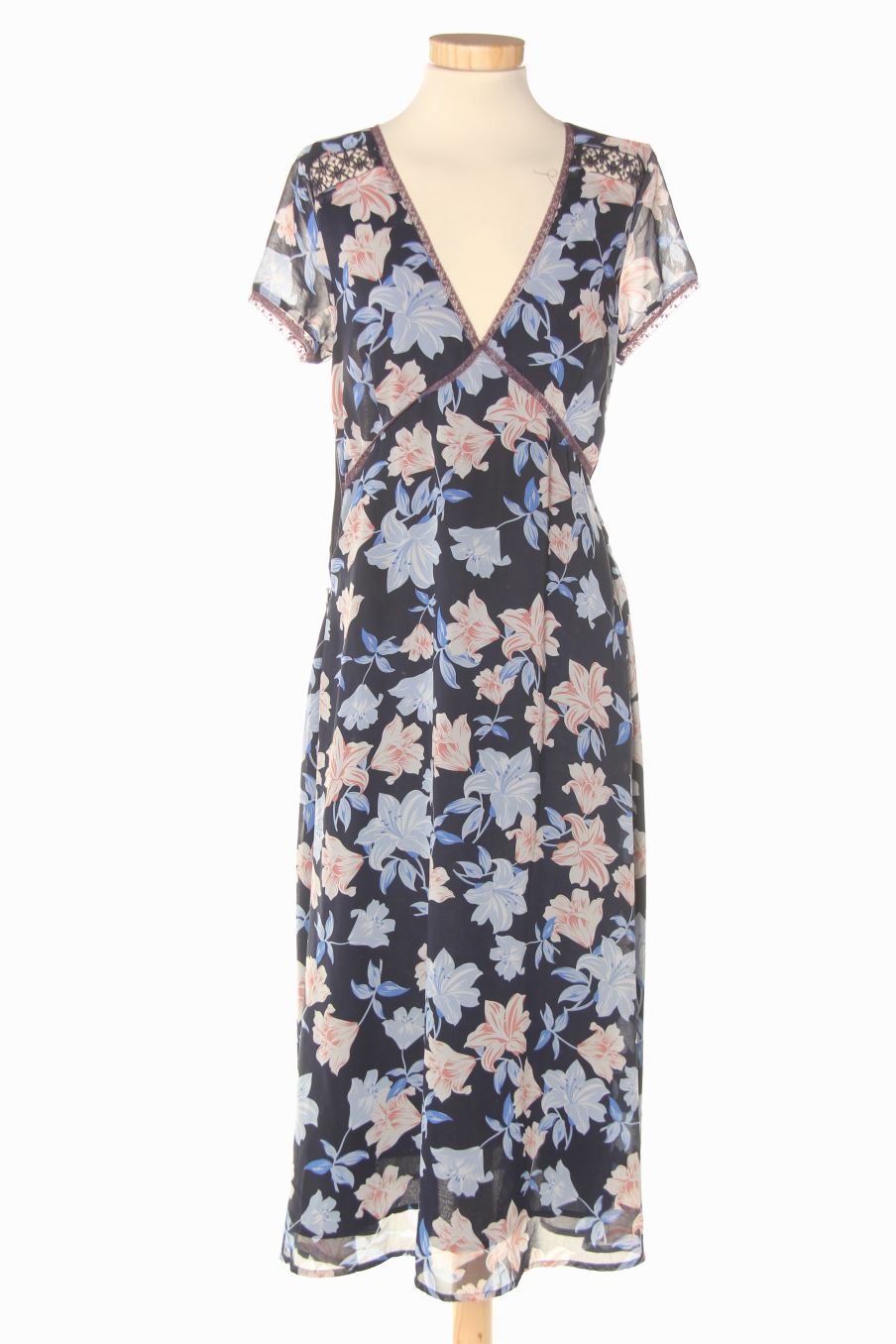 Robe casual Grace&Mila de la taille S, de couleur fleurs