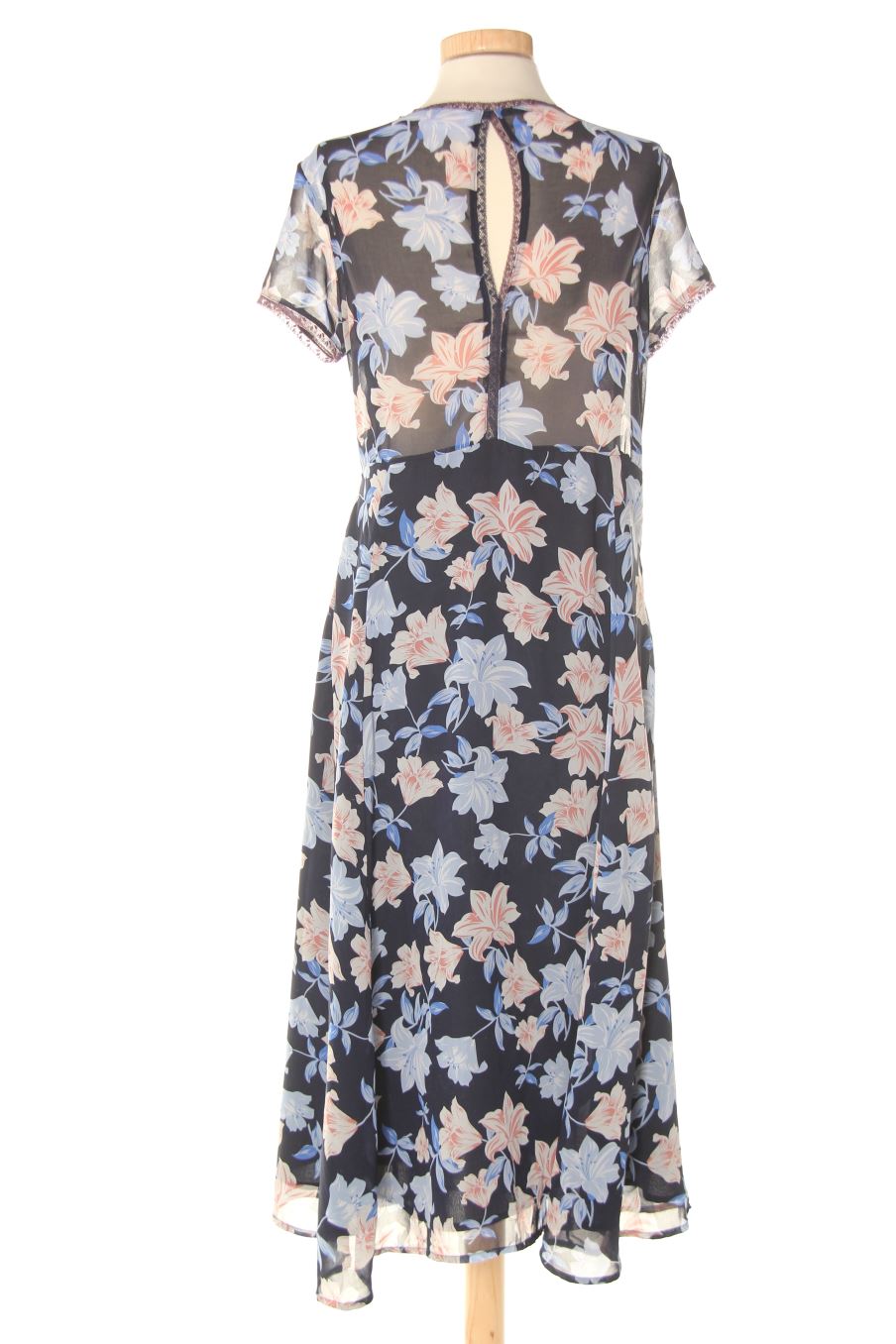 Robe casual Grace&Mila de la taille S, de couleur fleurs