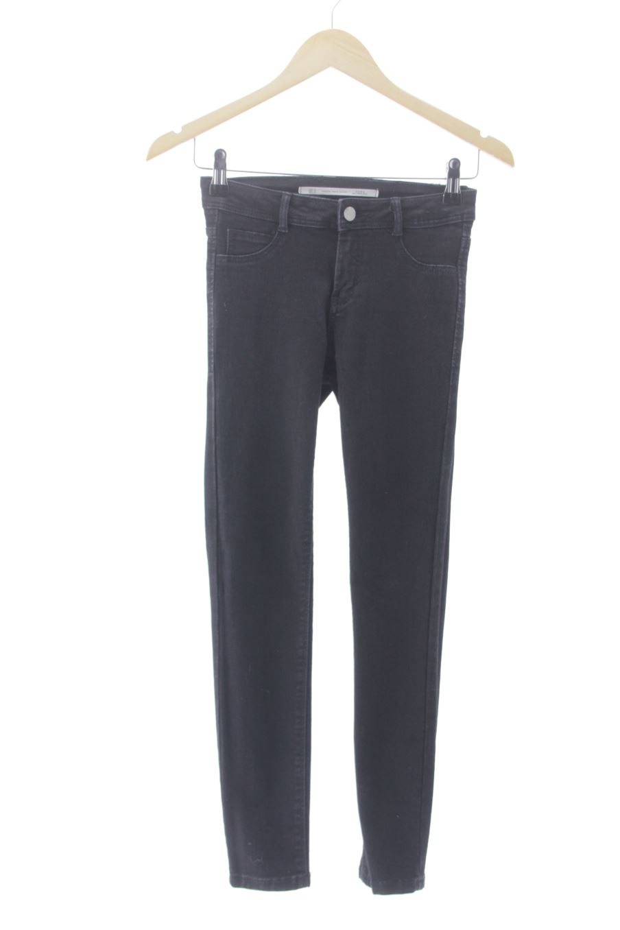 Jeans Zara de la taille 34, de couleur noir de denim