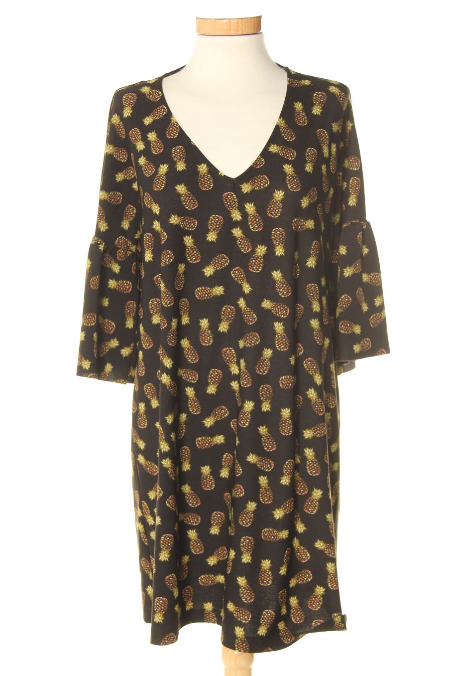 Robe casual Mango de la taille S, de couleur noir