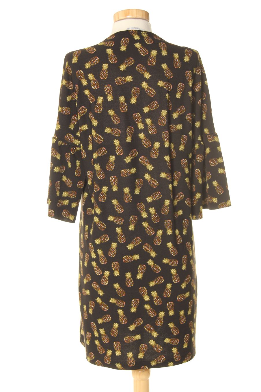 Robe casual Mango de la taille S, de couleur noir