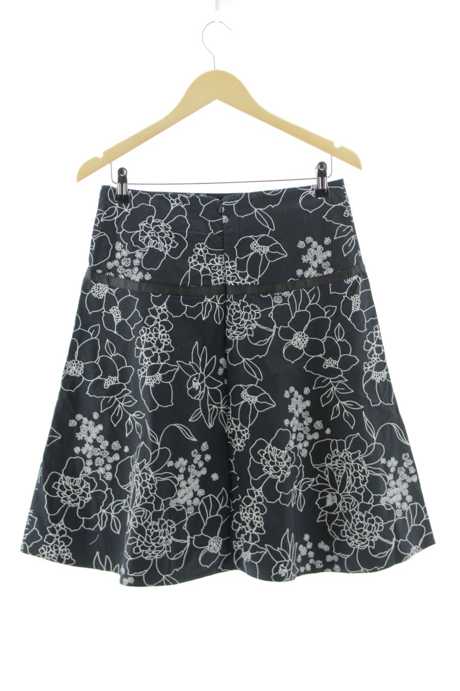 Jupe Naf Naf de la taille 38, de couleur noir