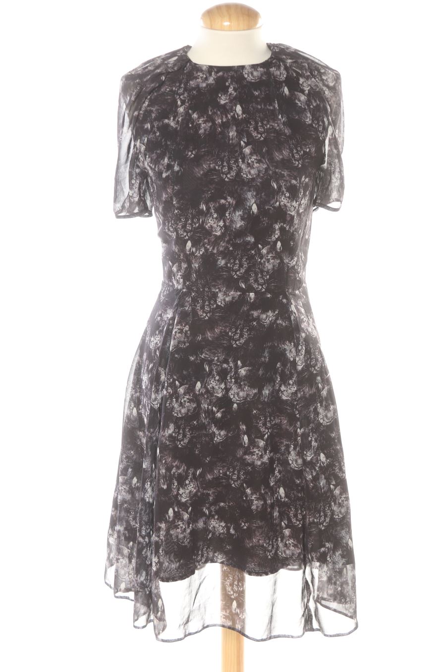 Robe casual H&M de la taille 36, de couleur imprimés