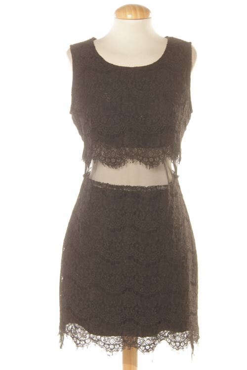 Aufwändiges Kleid