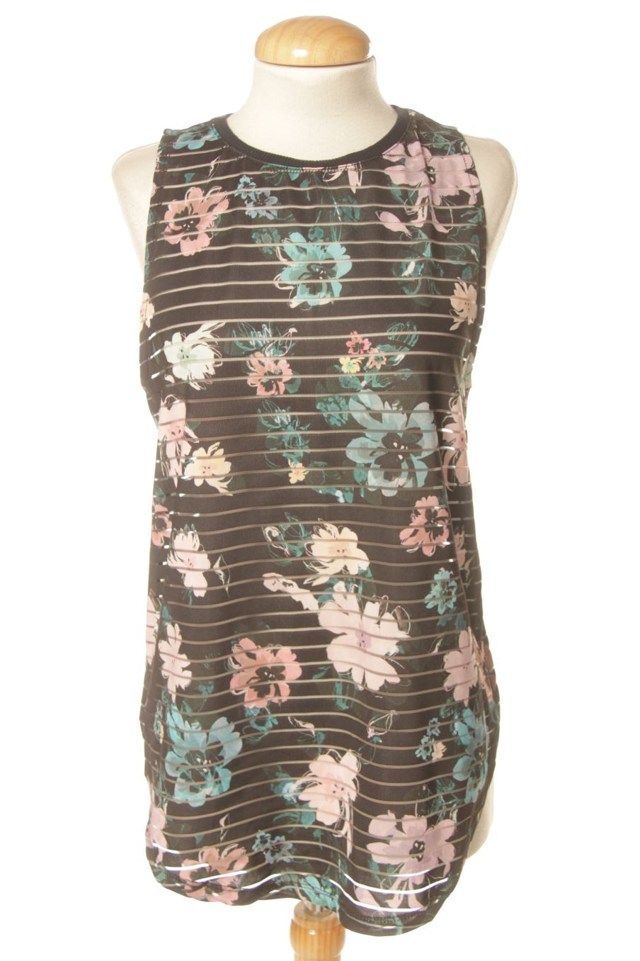 Top Bershka de la taille S, de couleur fleurs