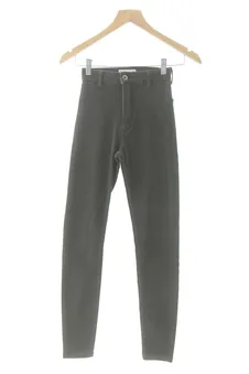 Jeans 32 Bershka, photo 1 sur 2