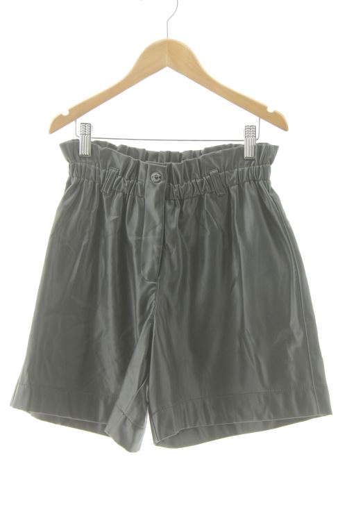 Pantalón corto