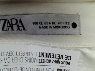 Jupe Zara de la taille XL, de couleur blanc