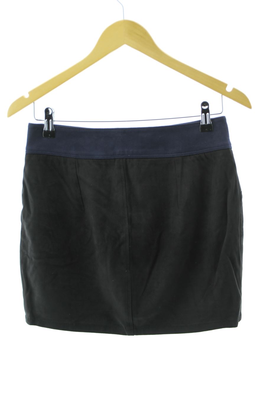 Falda de Zara de la talla S, de color negro