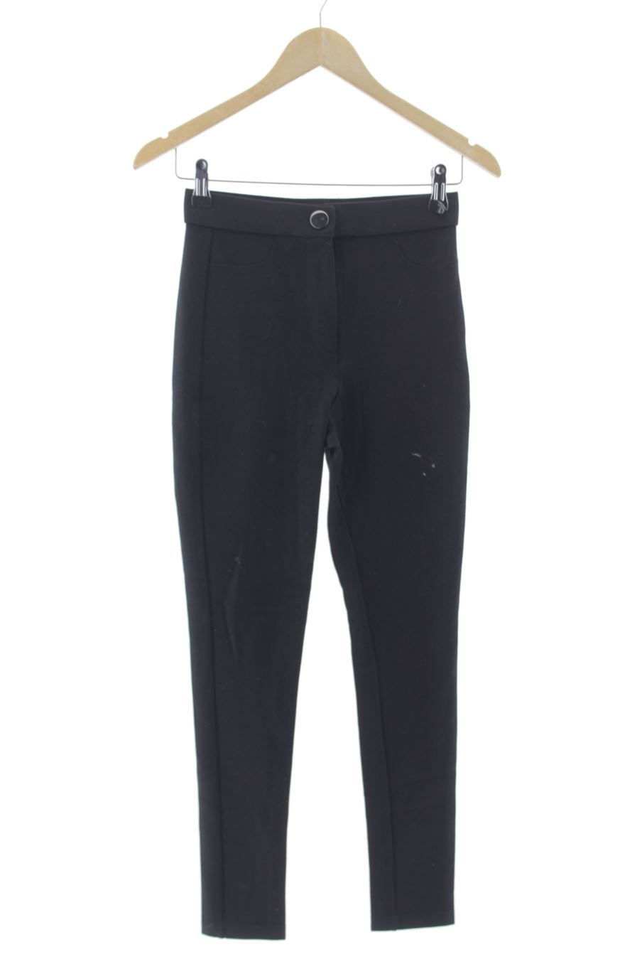 Pantalón de Zara de la talla XS, de color negro