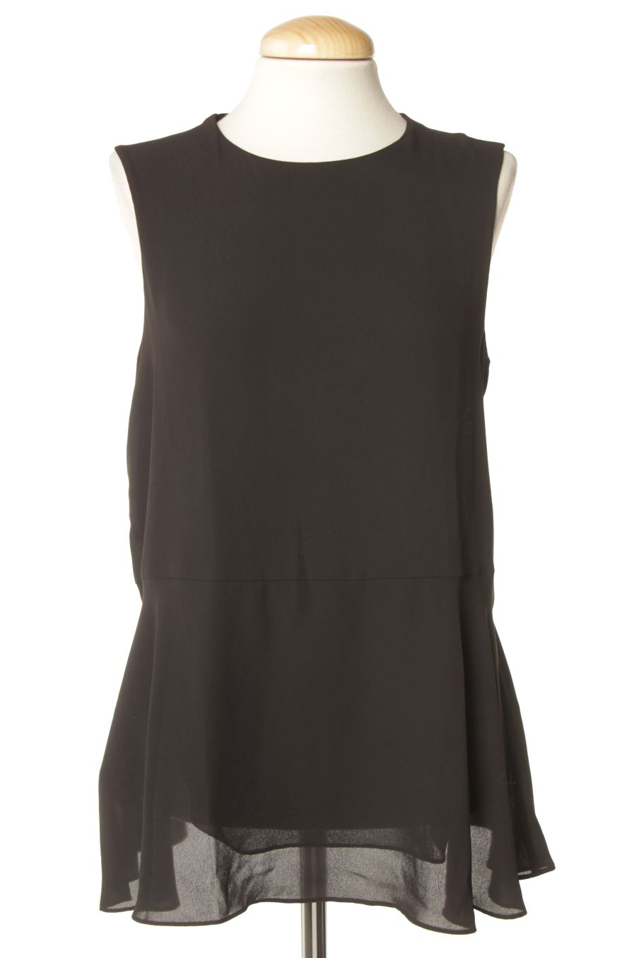 Top Uniqlo de la taille M, de couleur noir