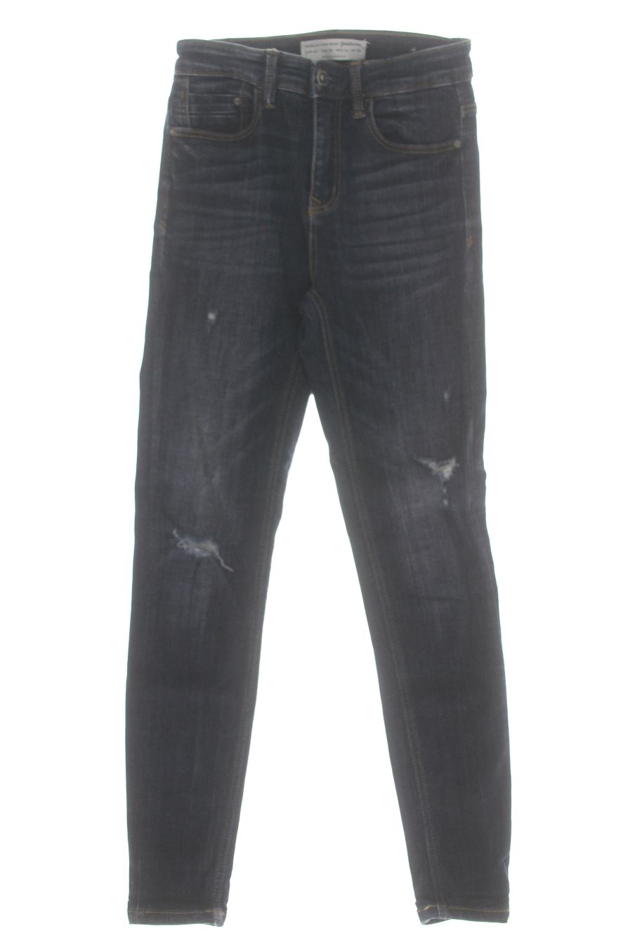 Jeans Stradivarius de la taille 34, de couleur bleu de denim