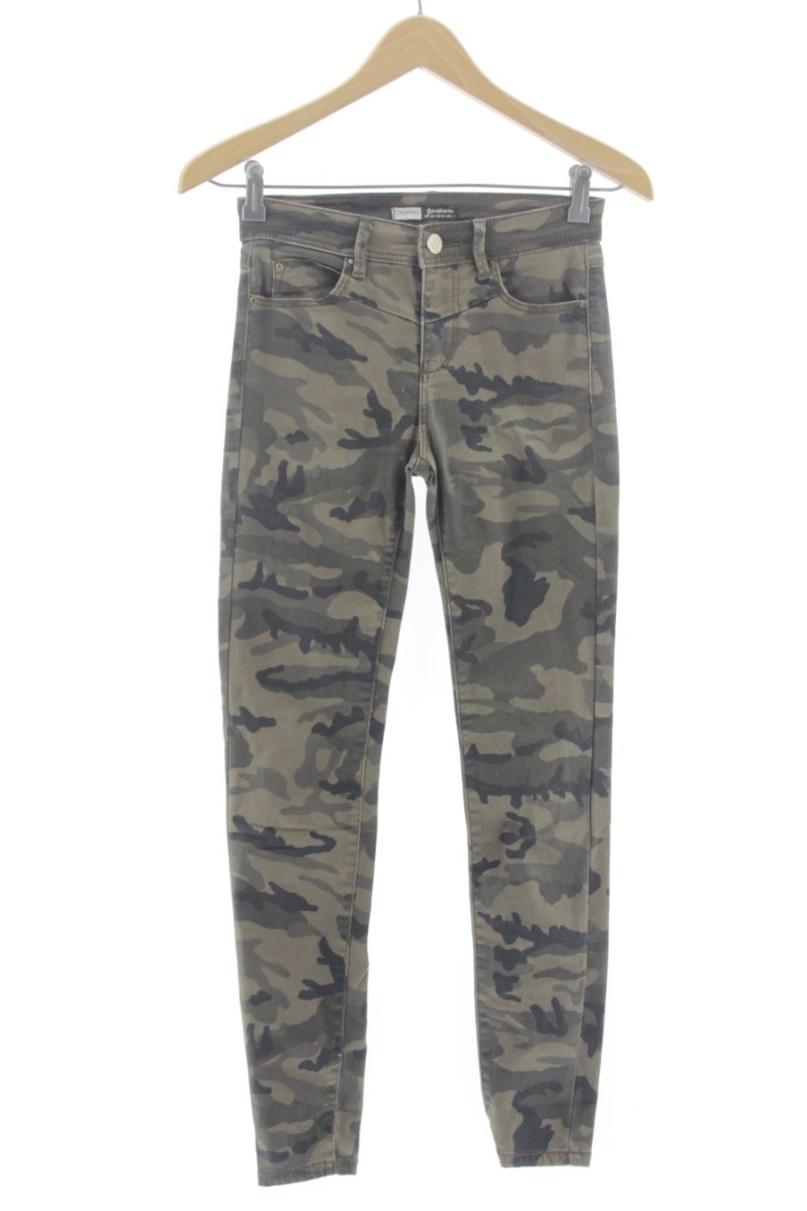 Jeans Stradivarius de la taille 34, de couleur imprimés de denim