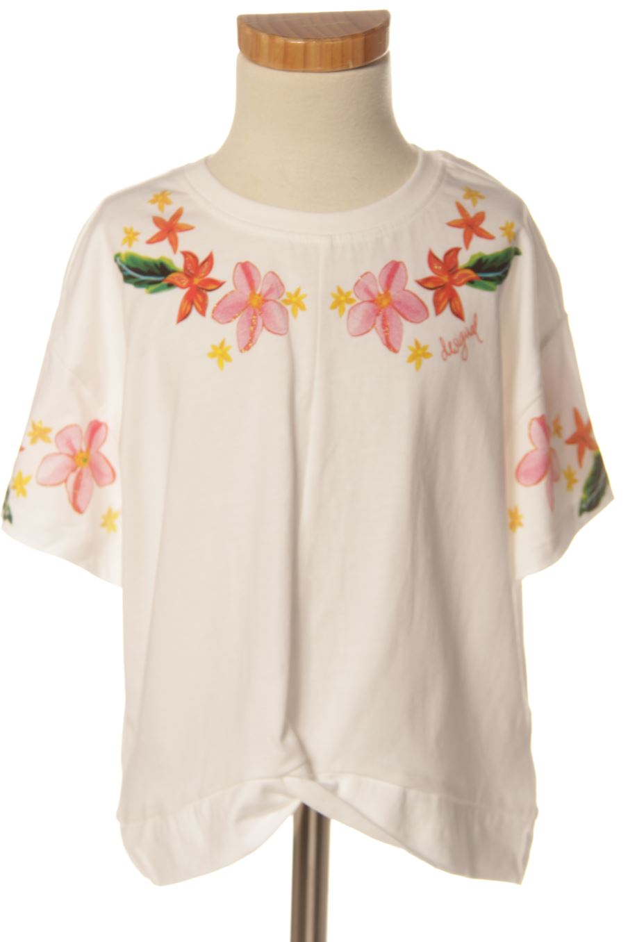 Camiseta de Desigual de la talla 7 años con etiqueta