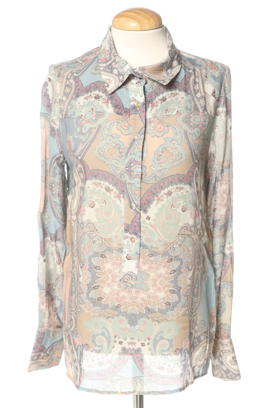 Chemise Hakei de la taille S, de couleur imprimés