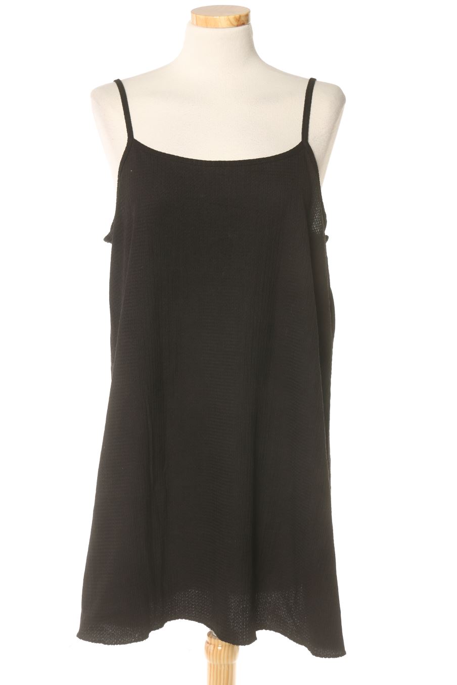 Robe casual Pull & Bear de la taille M, de couleur noir