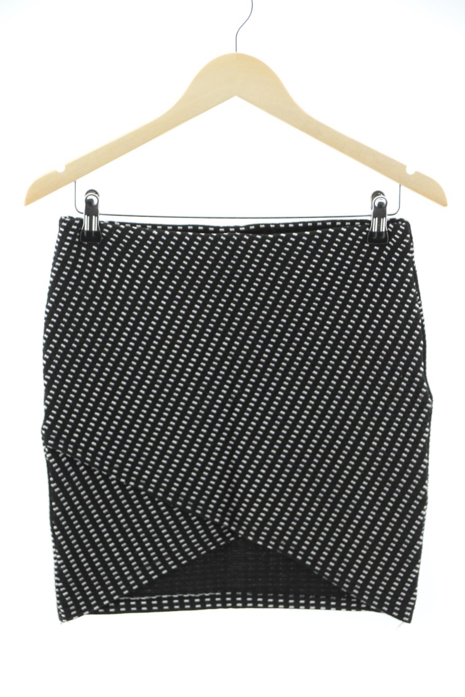 Falda de Stradivarius de la talla M, de color negro