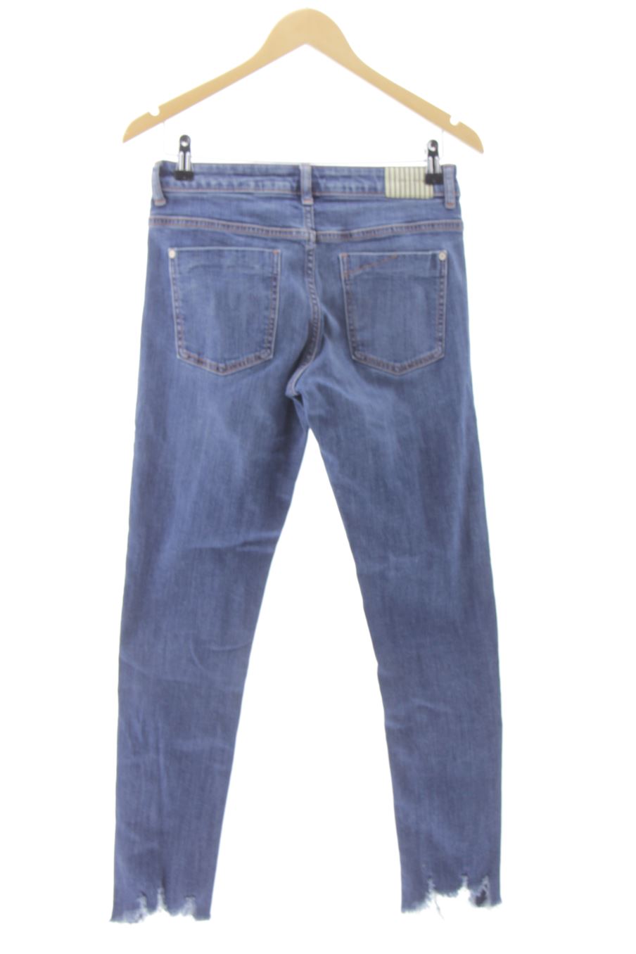 Vaquero de Zara de la talla 38, de color azul de ropa vaquera