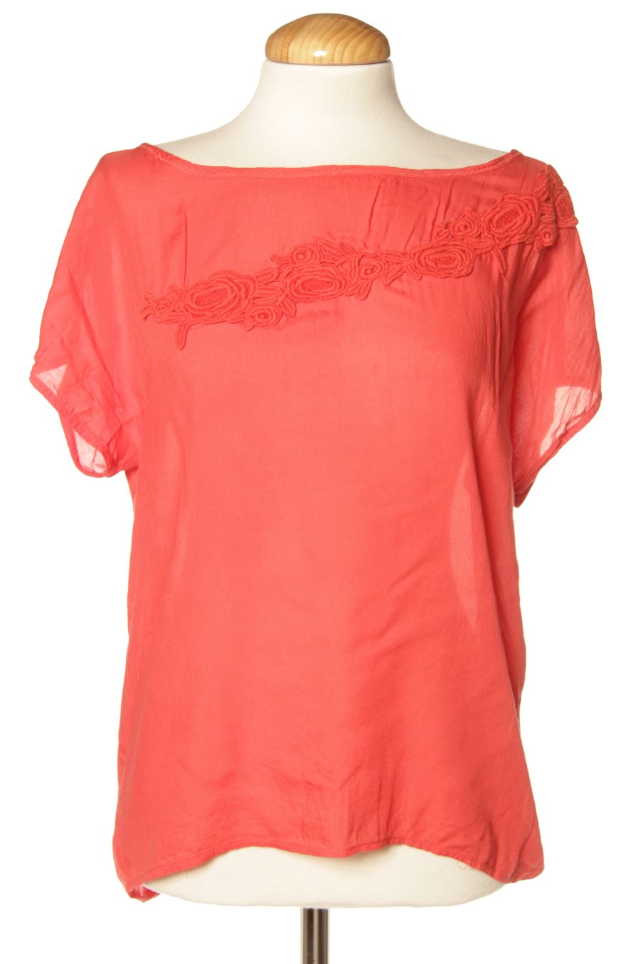 Blusa de manga corta de Stradivarius de la talla S, de color rojo