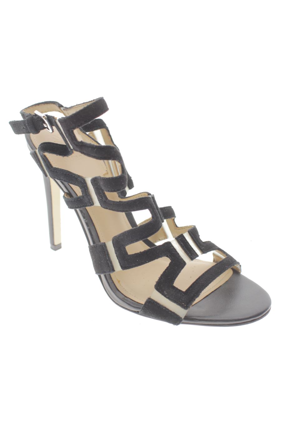 Sandalias tacon de Guess de la talla 38, de color negro de