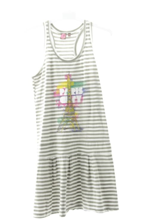 Aufwändiges Kleid
