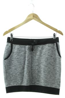 Aufwändiger Rock S FB sister