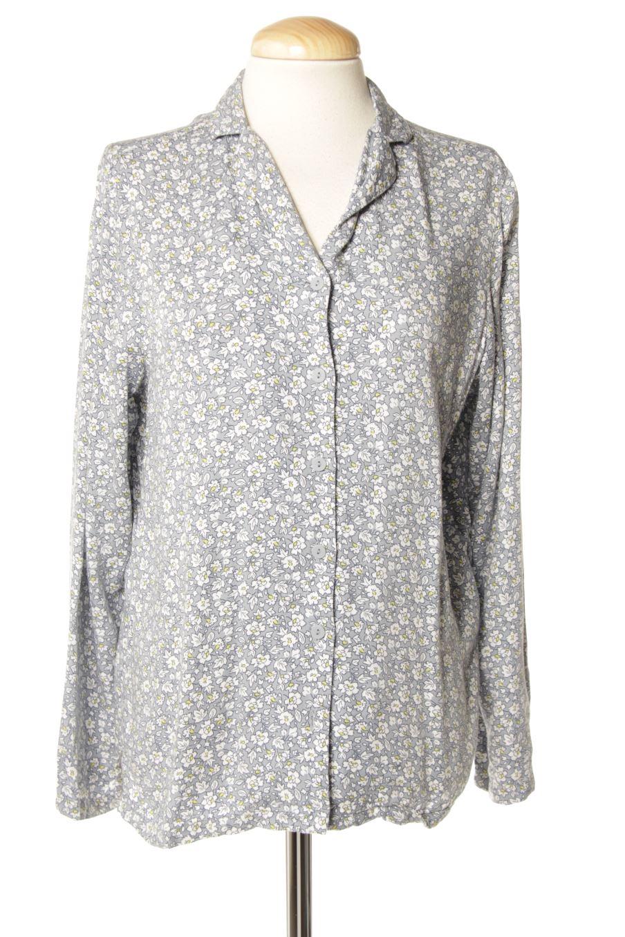 Chemise Uniqlo de la taille M, de couleur fleurs