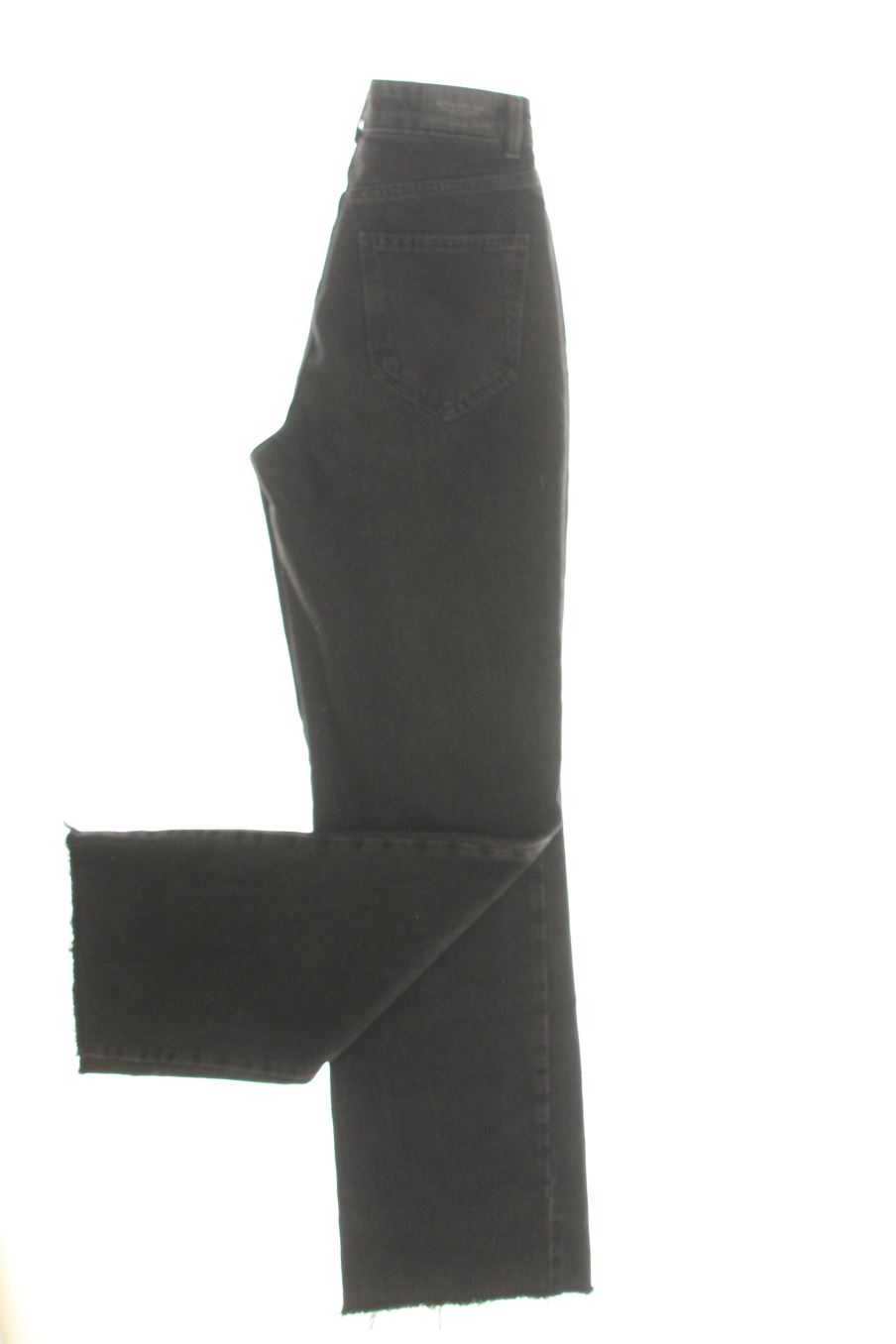 Jeans Stradivarius de la taille 34, de couleur noir de denim