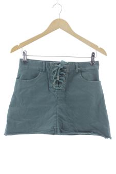 Aufwändiger Rock S azalea