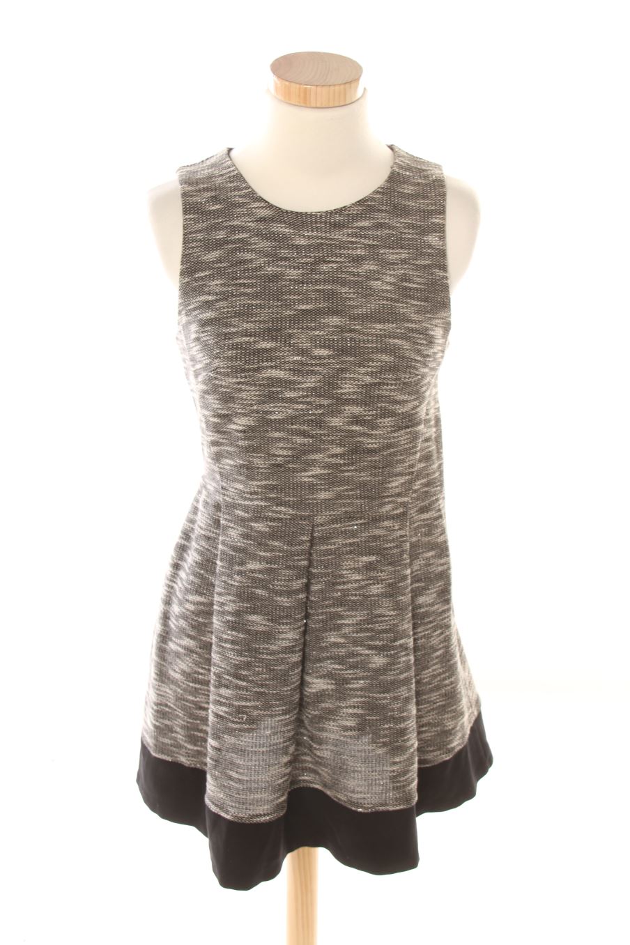 Robe casual Stradivarius de la taille S, de couleur noir