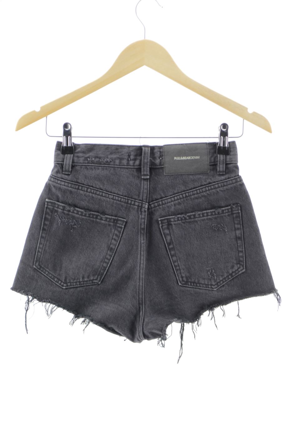 Shorts Pull & Bear de la taille 32, de couleur noir de denim