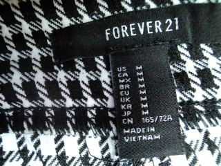 Pantalon Forever 21 de la taille M, de couleur carreaux