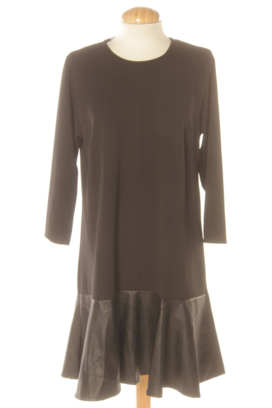 Robe casual Valentina de la taille L, de couleur noir