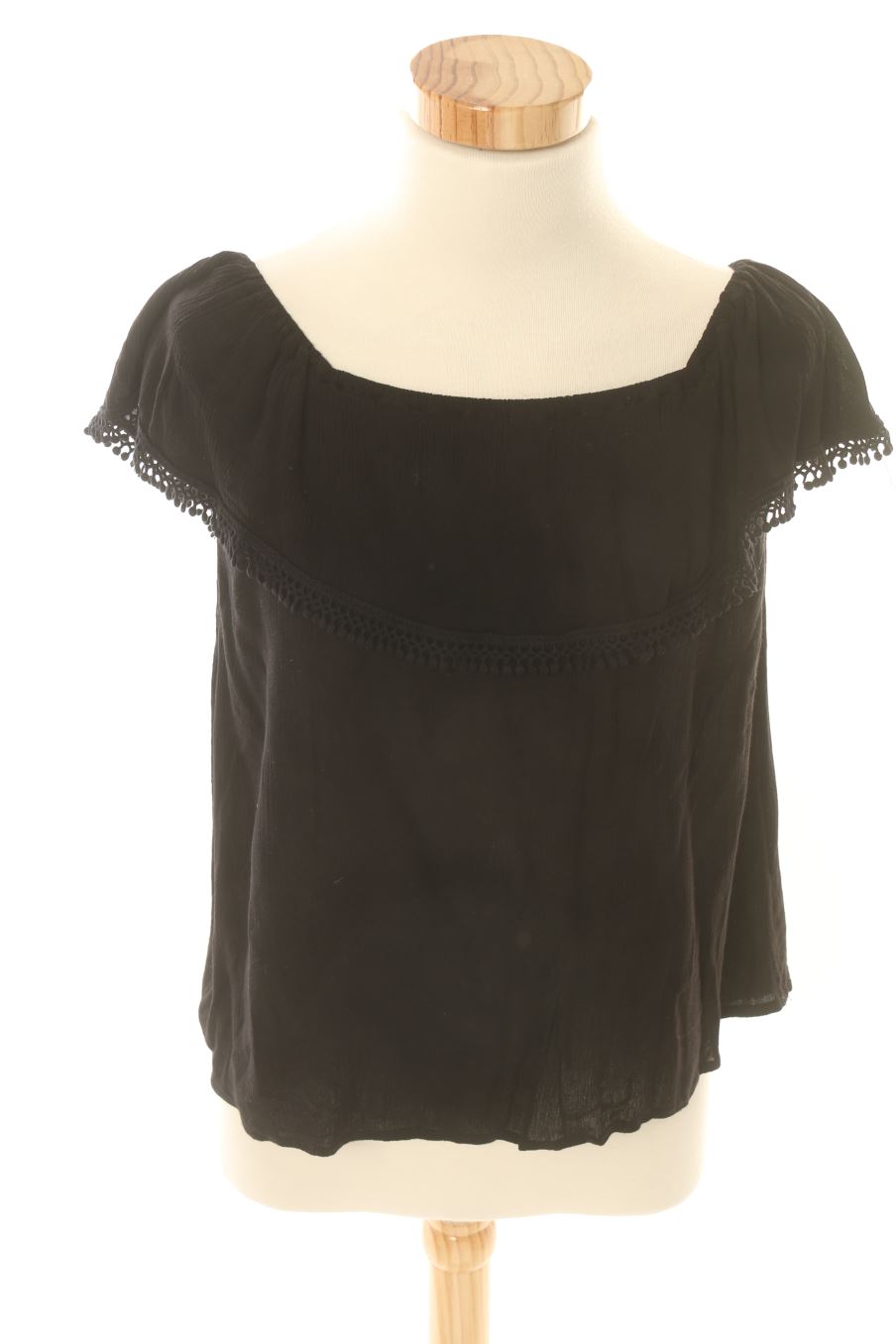 Blusa de manga corta de Stradivarius de la talla S, de color negro