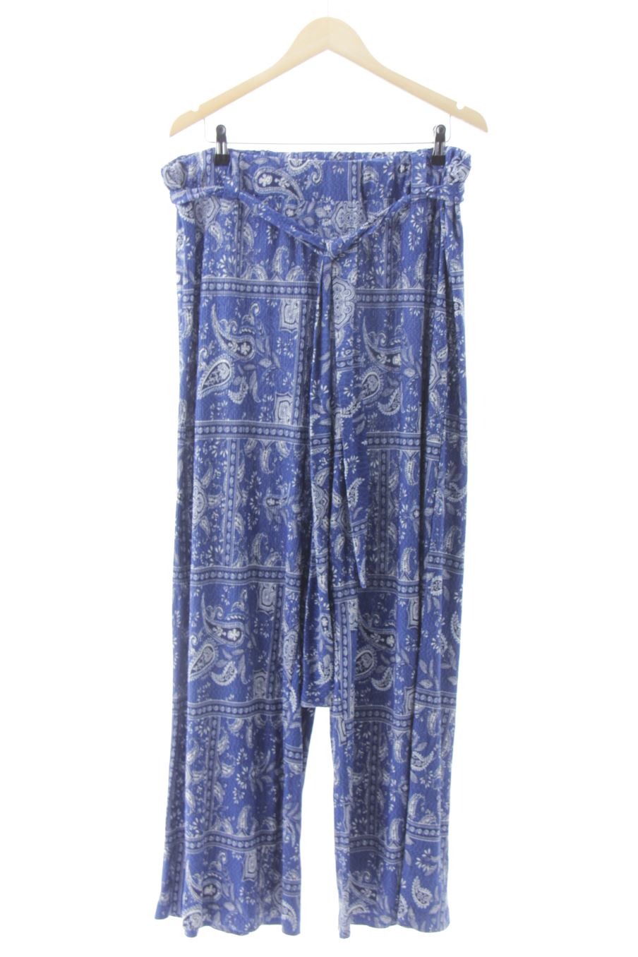 Pantalón de Cortefiel de la talla XXL, de color estampado