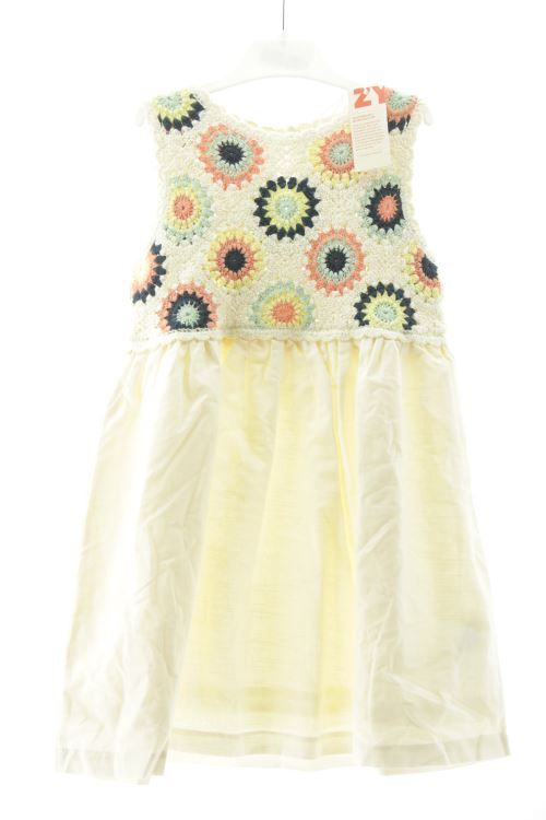 Aufwändiges Kleid
