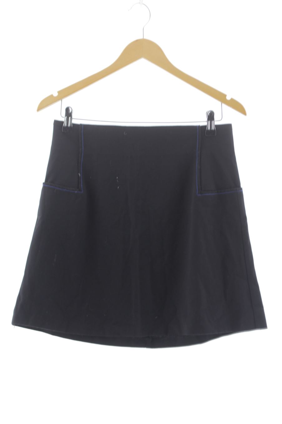 Jupe Benetton de la taille 42, de couleur noir