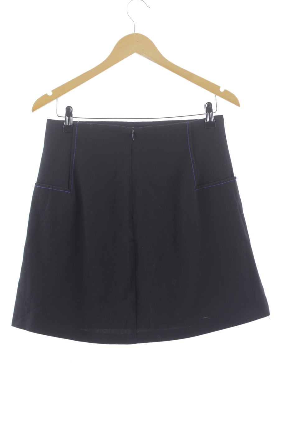 Jupe Benetton de la taille 42, de couleur noir