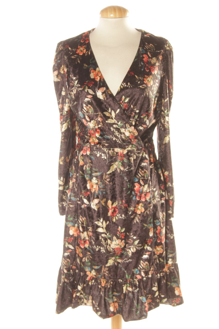 Einfaches Kleid von Trucco Größe M, Farbe Geblümt, aus Samt für