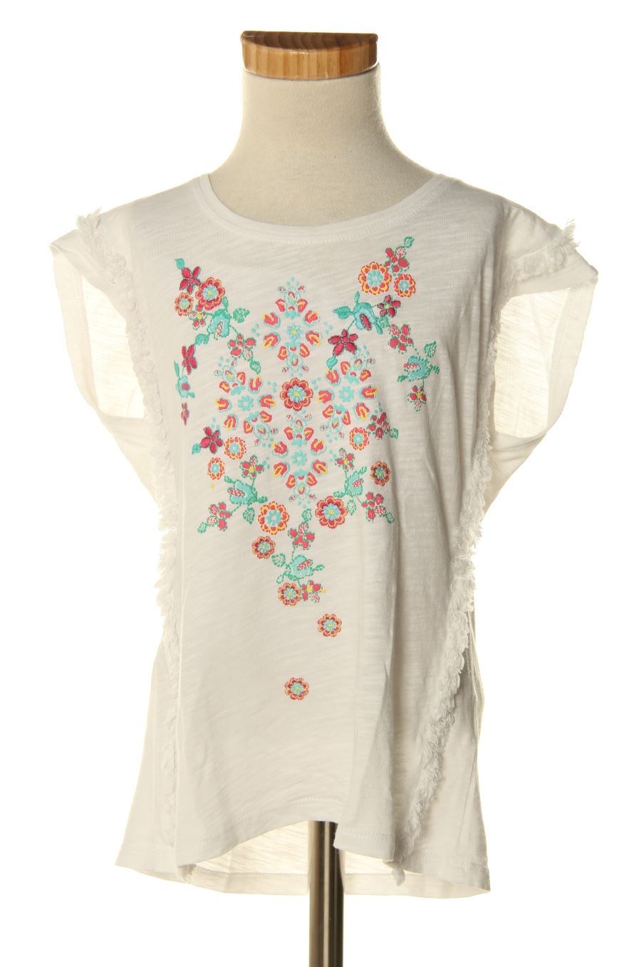 T-shirt Sfera de la taille 7 ans de seconde main