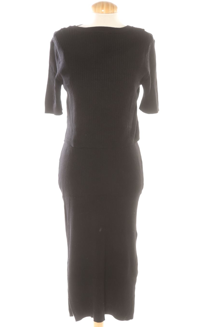 Robe casual Seraphine de la taille 38, de couleur noir
