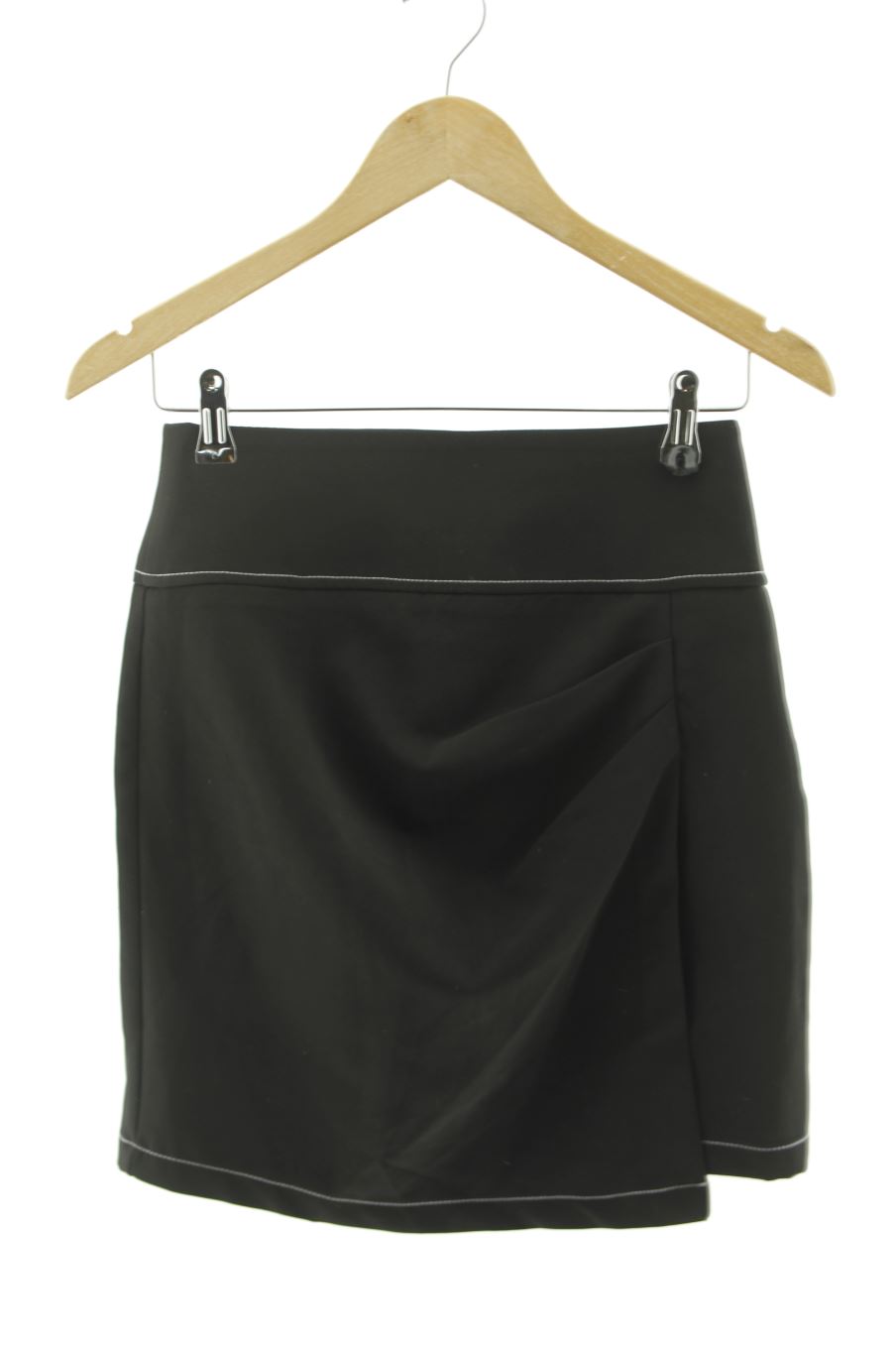 Falda de Zara de la talla XS, de color negro