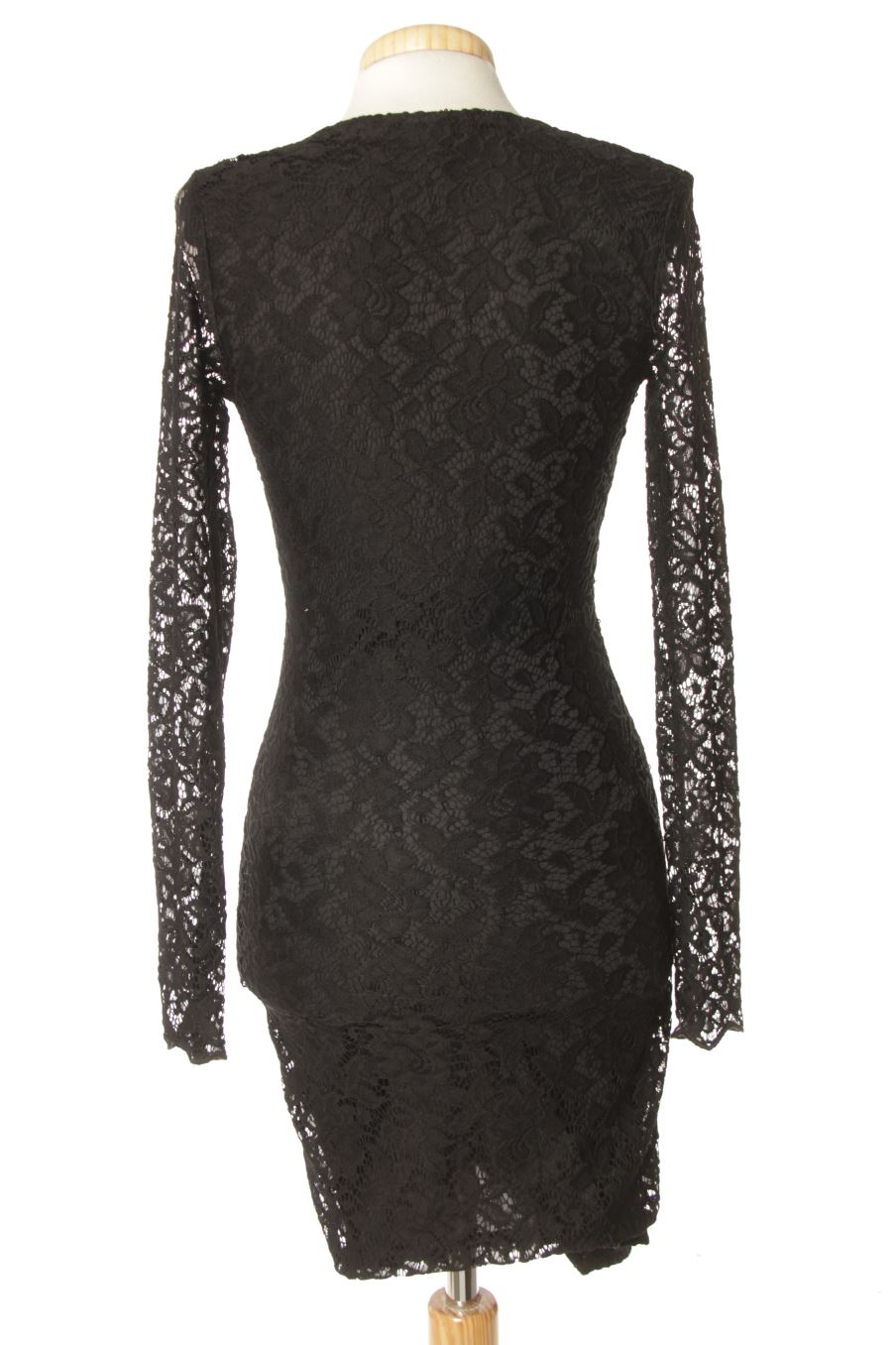 Robe casual H&M de la taille 34, de couleur noir