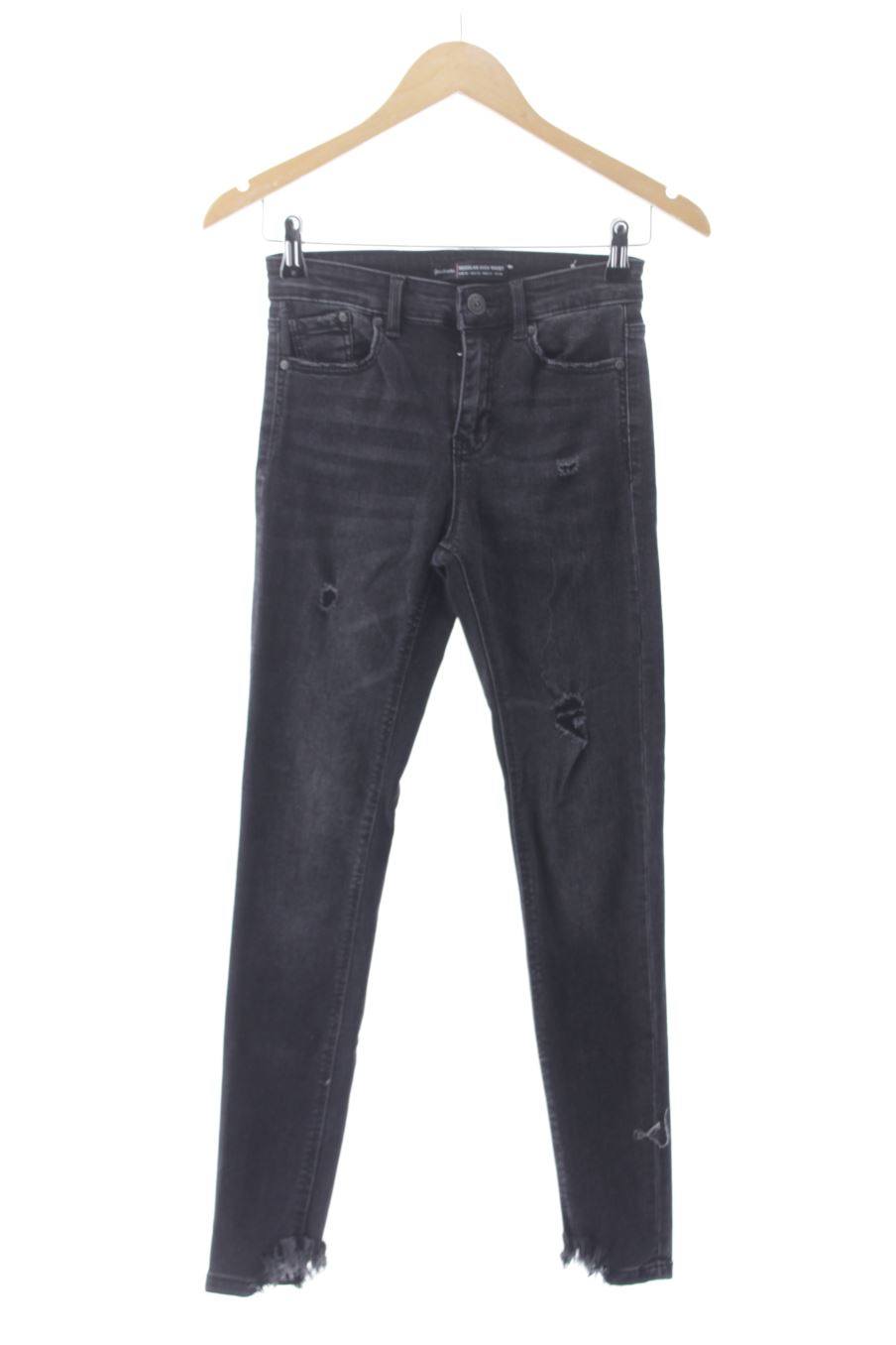 Jeans Stradivarius de la taille 34, de couleur noir de denim