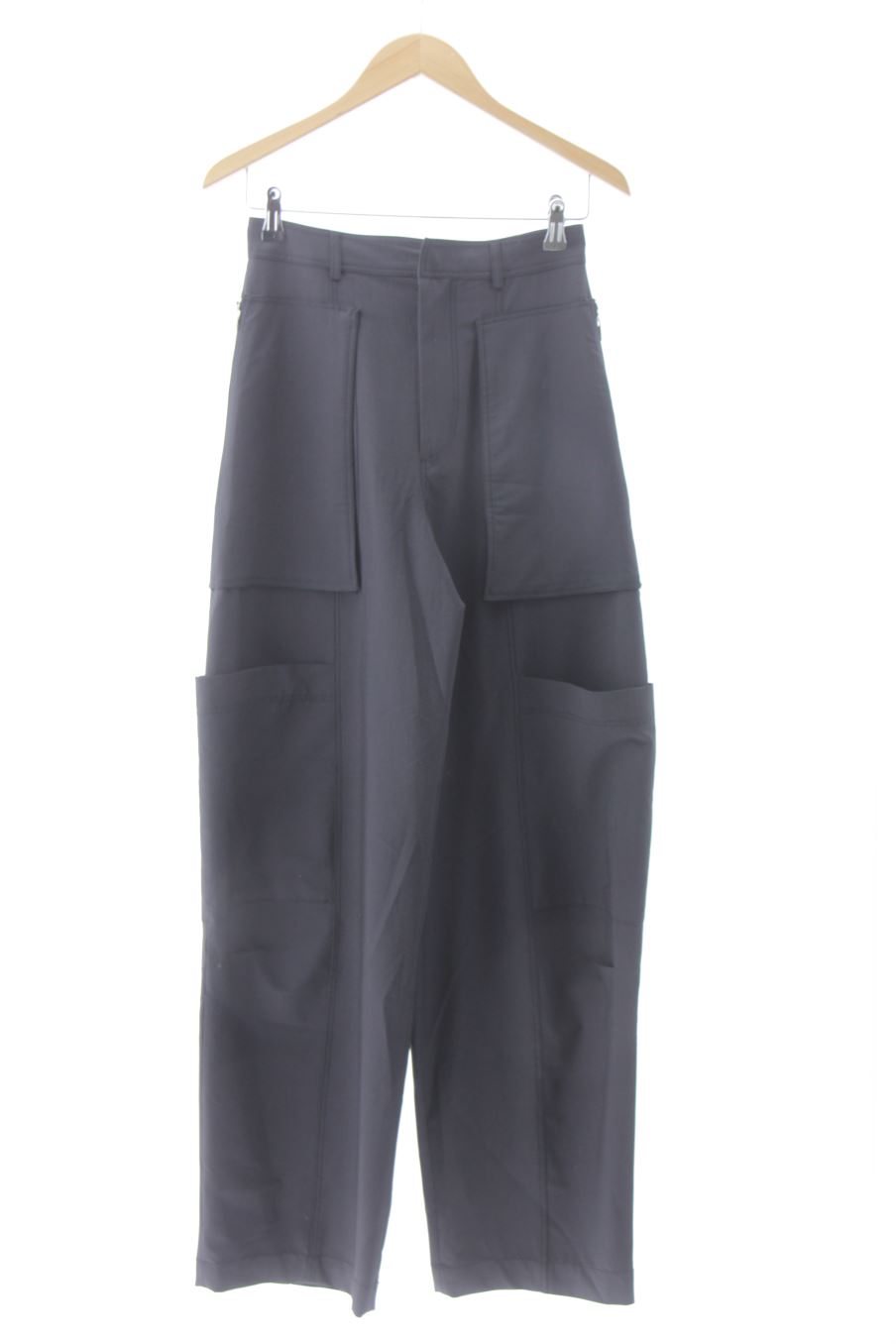 Pantalón de Zara de la talla XS, de color negro