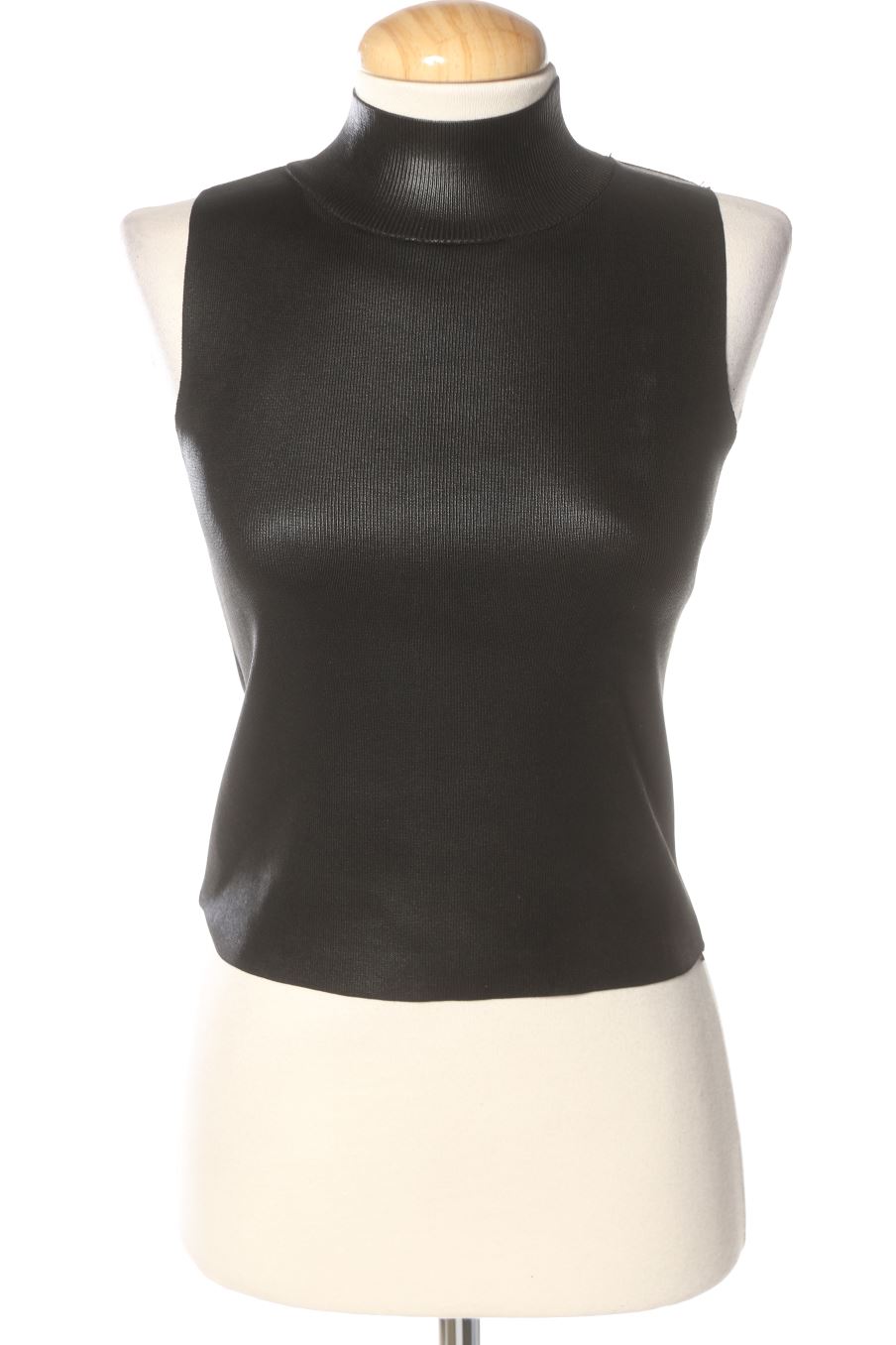 Pull Zara de la taille M, de couleur noir
