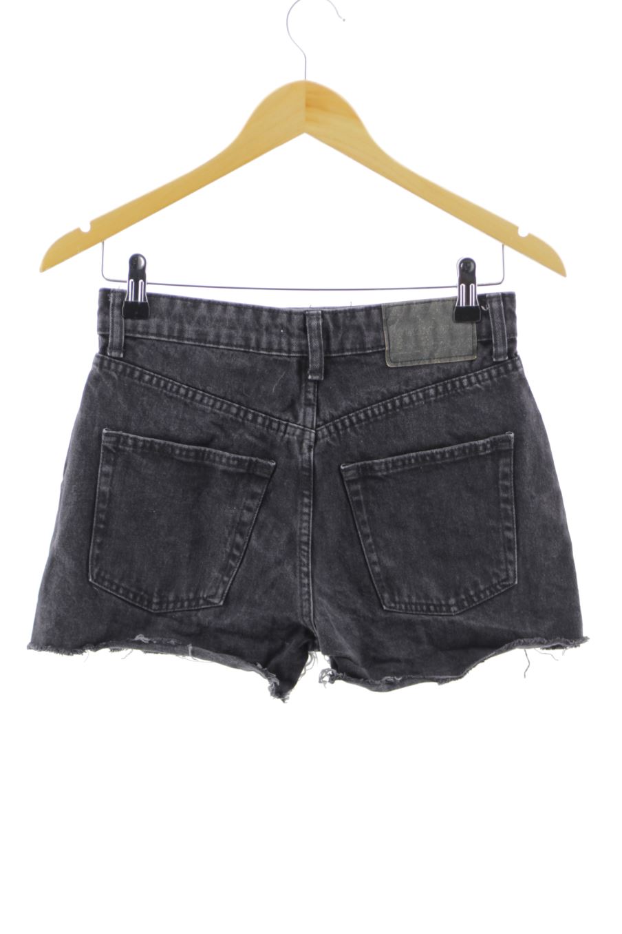 Shorts Pull & Bear de la taille 36, de couleur noir de denim