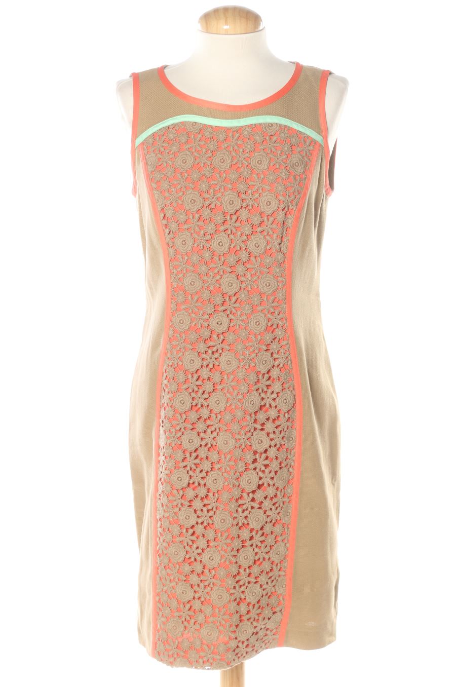 Vestito casual de OKY COKY de la talla 40, de color beige