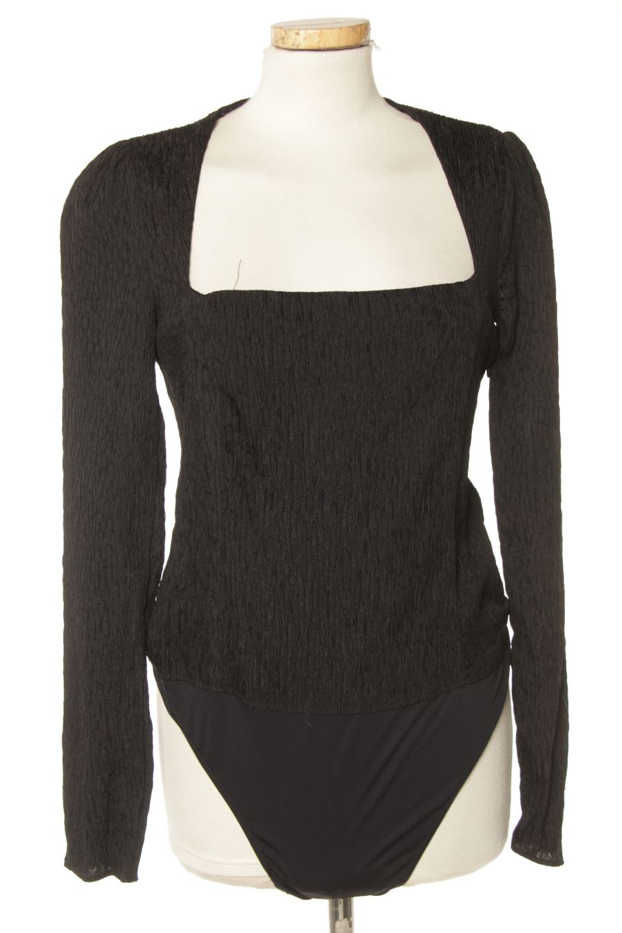 Body de Zara de la talla XL, de color negro